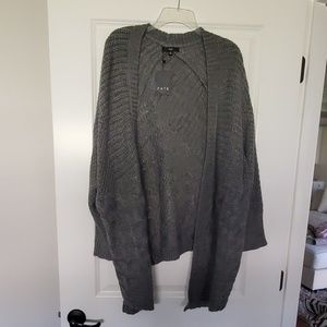 NWT CHARCOAL GRAY KNIT SWEATER